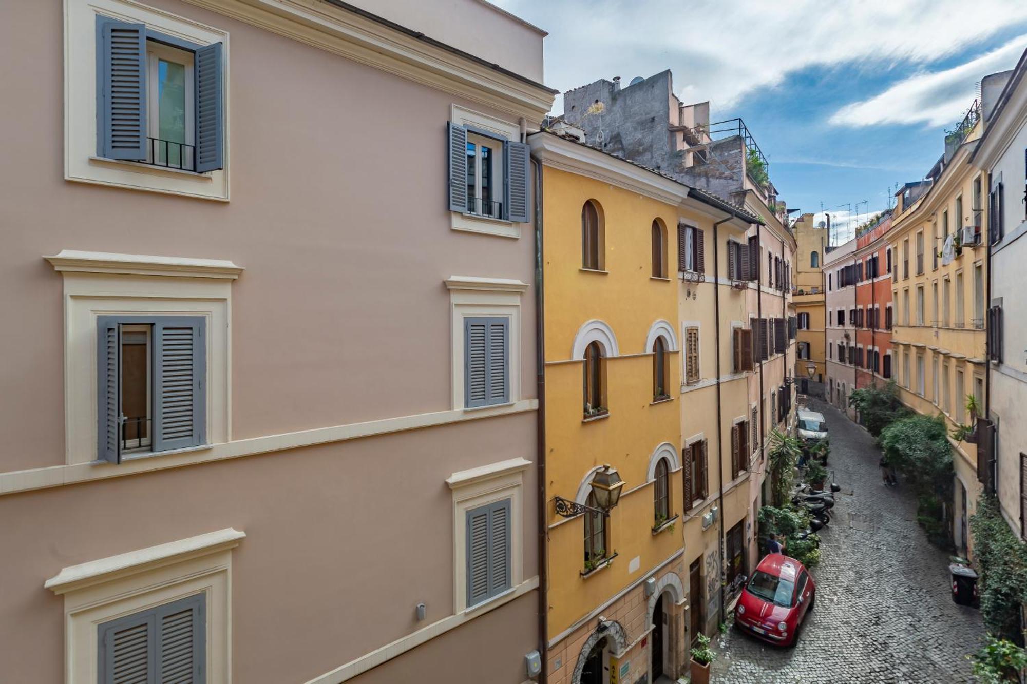 Trastevere Petite Escape